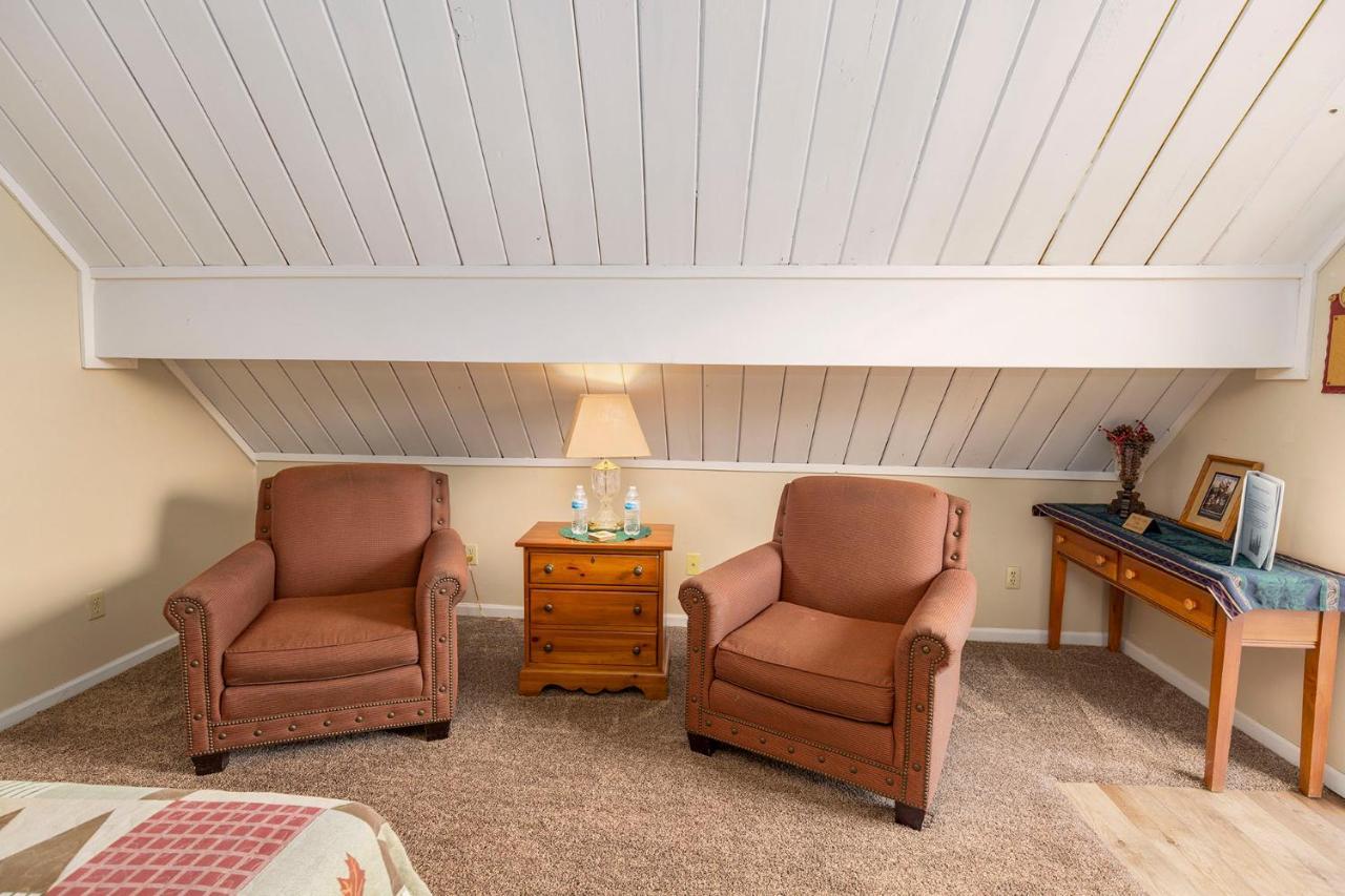 Sweetgrass Inn Bed & Breakfast Рапид Сити Екстериор снимка